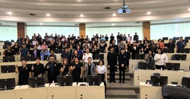มหาวิทยาลัยราชภัฏเลย โดย ผู้ช่วยศาสตราจารย์ ดร.ภาณุมาศ พรหมเทศ อธิการบดีมหาวิทยาลัยราชภัฏเลย มอบหมายให้ ผู้ช่วยศาสตราจารย์จารุวัลย์  รักษ์มณี รองอธิการบดีฝ่ายบริหาร ต้อนรับผู้เเทนจากสำนักงาน ป.ป.ช. สำนักประเมินคุณธรรม ความโปร่งใส และส่งเสริมธรรมาภิบาล